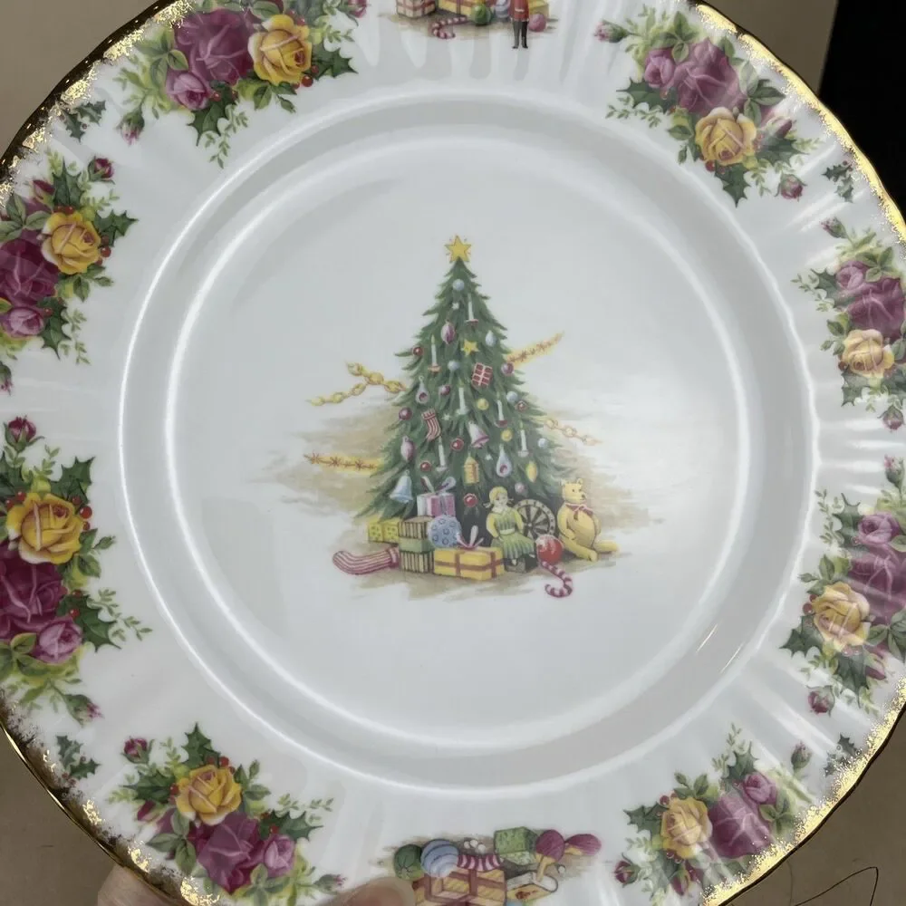 2 Sets Royal Albert‎ CHRISTMAS MAGIC Dinner Plate, Tea Cup & Saucer Bone China